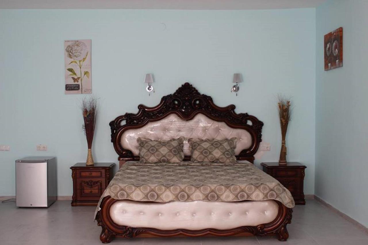 Hotel Nine Brothers Makhinjauri Luaran gambar